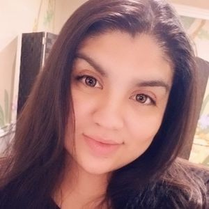 Meet your Posher, Adriana